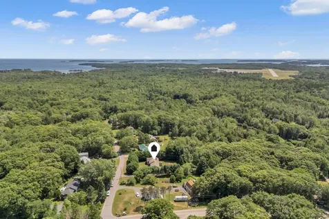 9 Oak Run Owls Head ME 04854