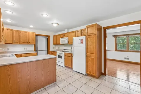 9 Oak Run Owls Head ME 04854