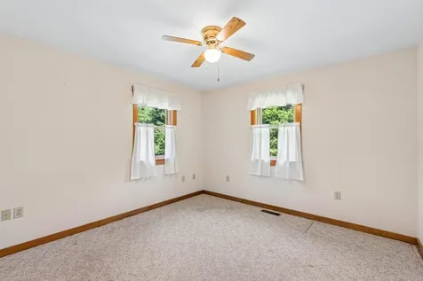 9 Oak Run Owls Head ME 04854