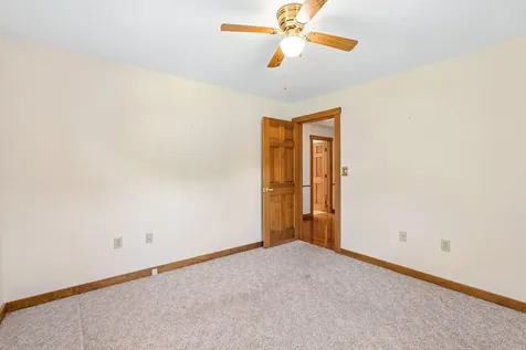 9 Oak Run Owls Head ME 04854