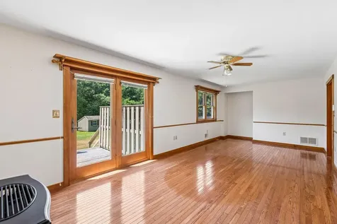 9 Oak Run Owls Head ME 04854