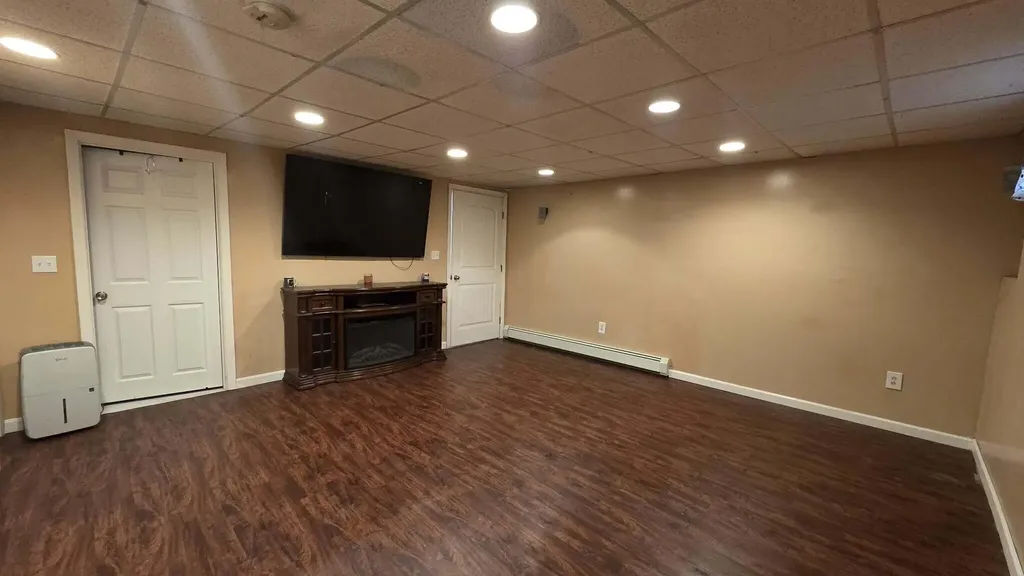 171 S Belfast Avenue Augusta ME 04330