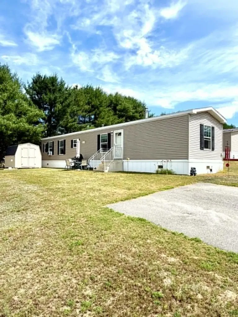 21 Purington Avenue Mechanic Falls ME 04256