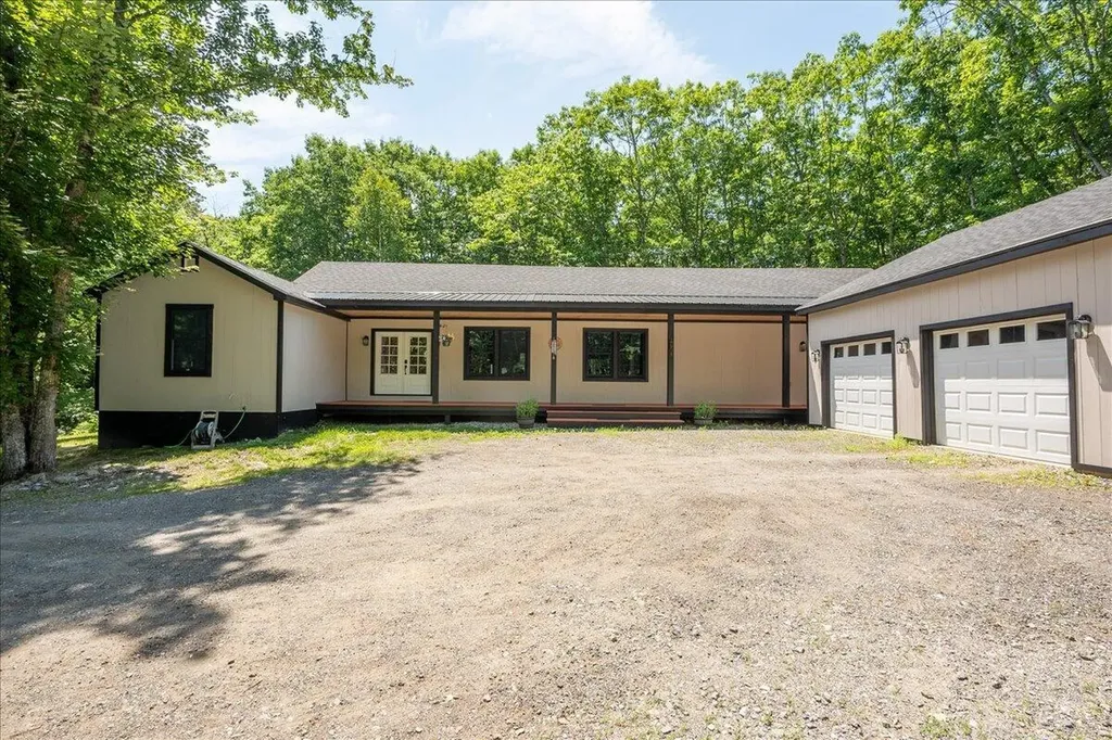 146 Gurney Street Rockport ME 04856