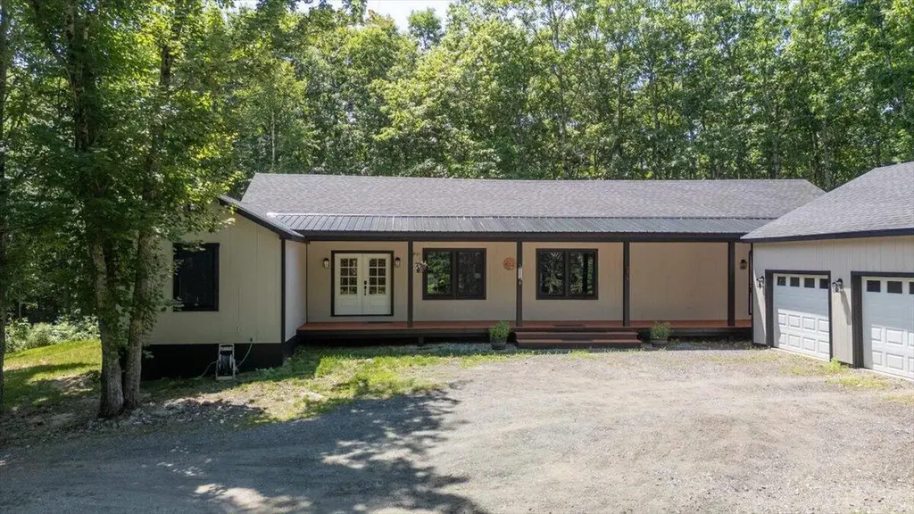 146 Gurney Street Rockport ME 04856