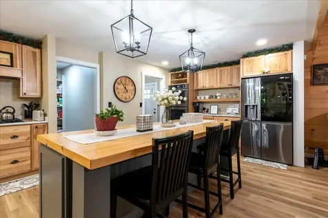 146 Gurney Street Rockport ME 04856