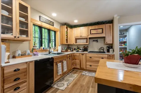 146 Gurney Street Rockport ME 04856