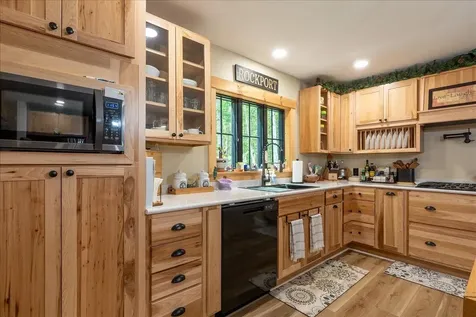 146 Gurney Street Rockport ME 04856
