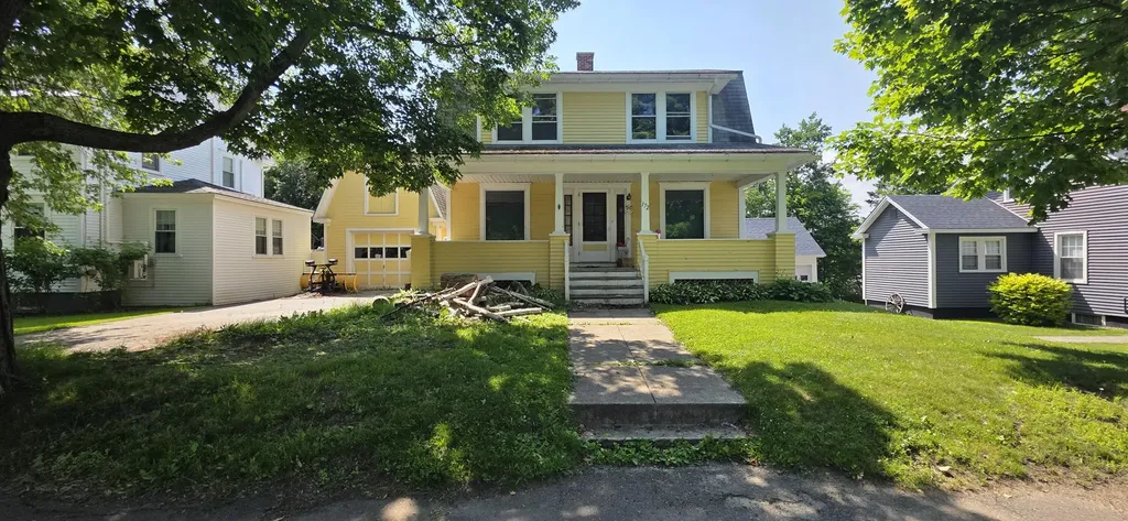 172 Maine Avenue Millinocket ME 04462
