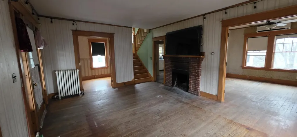 172 Maine Avenue Millinocket ME 04462