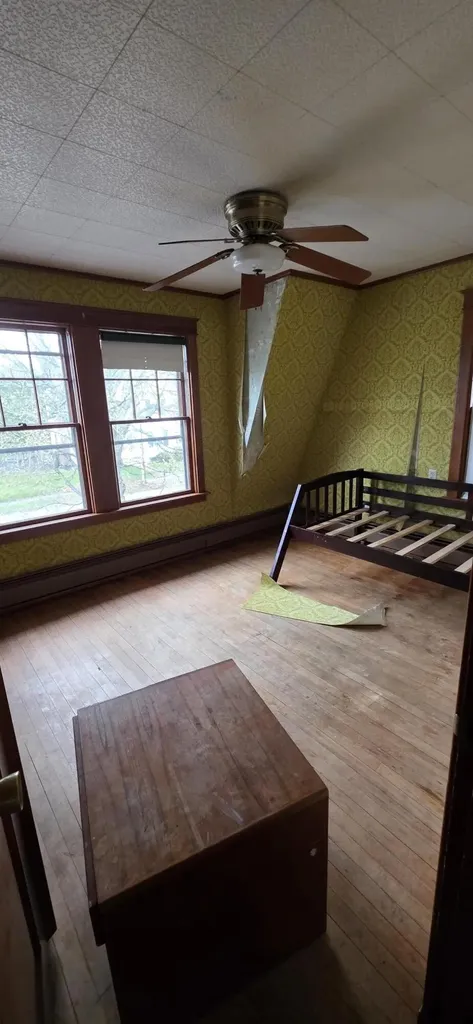 172 Maine Avenue Millinocket ME 04462