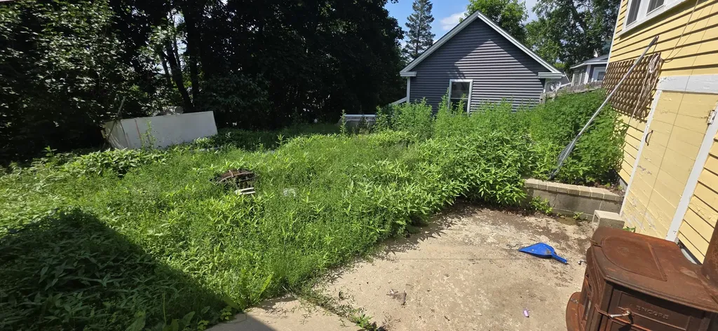 172 Maine Avenue Millinocket ME 04462