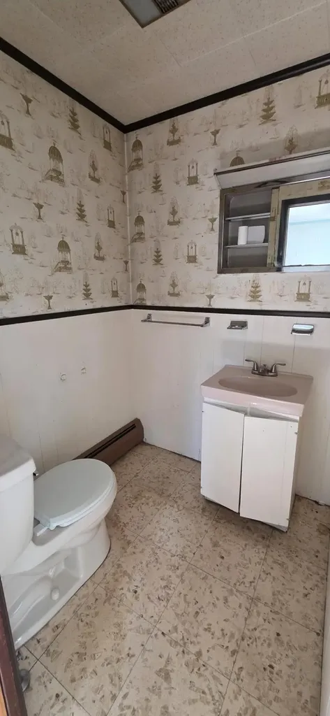 172 Maine Avenue Millinocket ME 04462