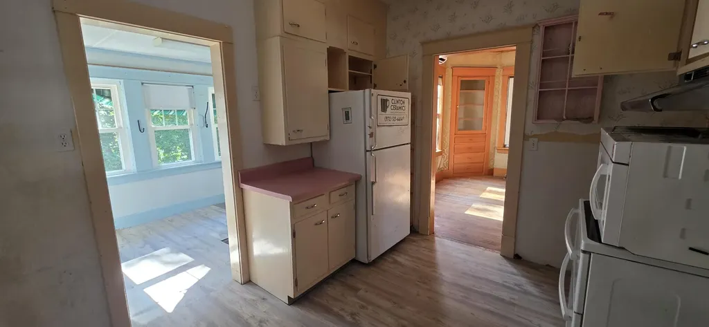 172 Maine Avenue Millinocket ME 04462