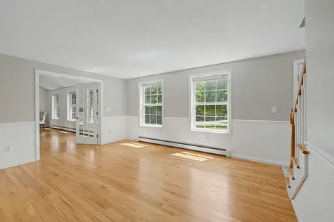 9 Monroe Drive Naples ME 04055