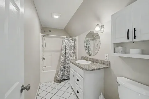 9 Monroe Drive Naples ME 04055
