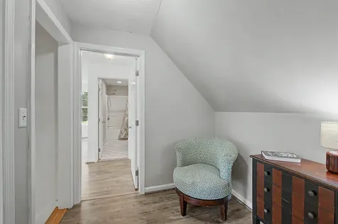 9 Monroe Drive Naples ME 04055