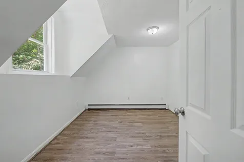 9 Monroe Drive Naples ME 04055