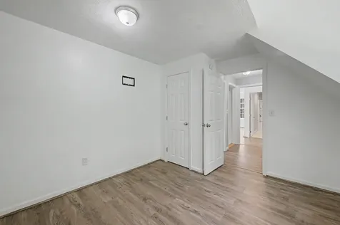 9 Monroe Drive Naples ME 04055