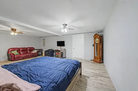 9 Monroe Drive Naples ME 04055