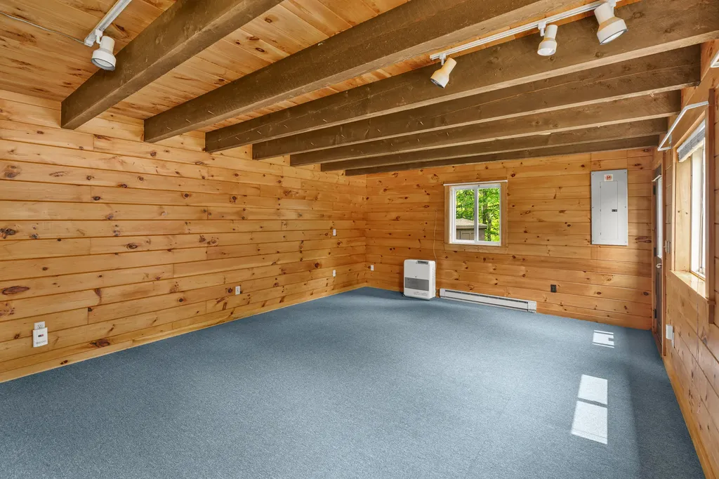 330 Gibbs Road Wiscasset ME 04578