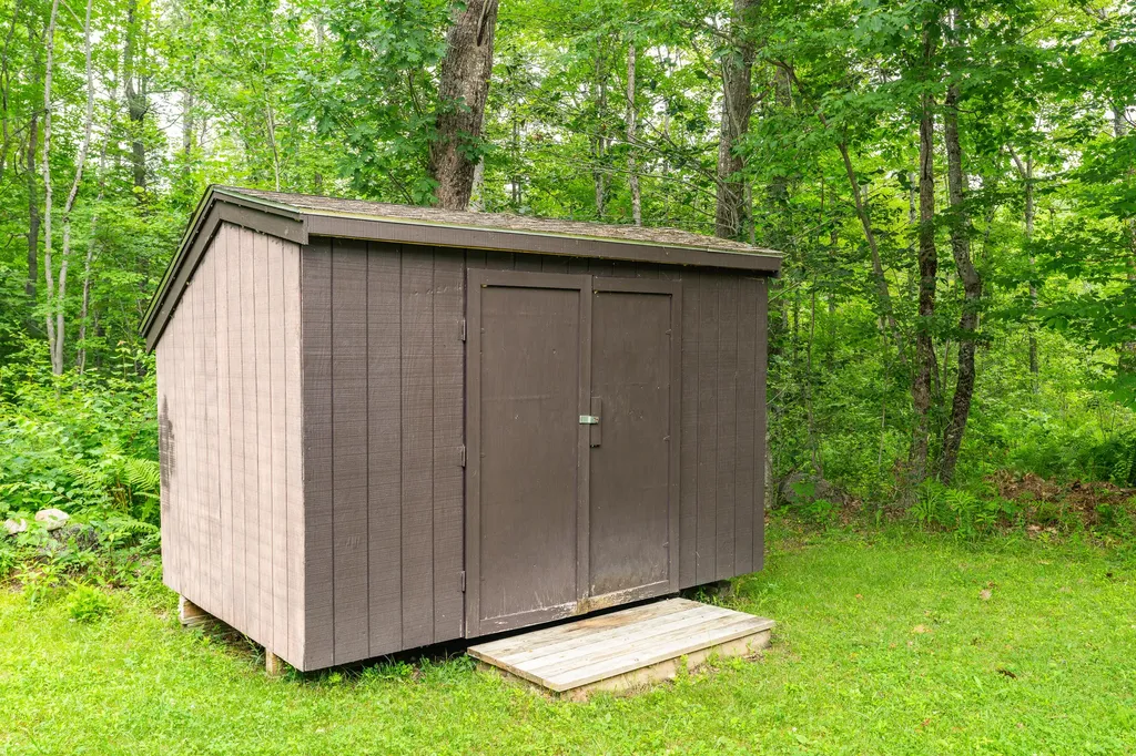 330 Gibbs Road Wiscasset ME 04578