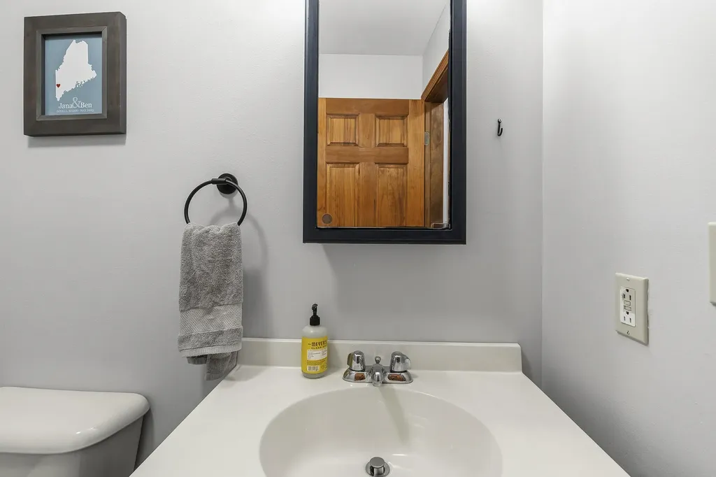 275 Hinks Road Jefferson ME 04348