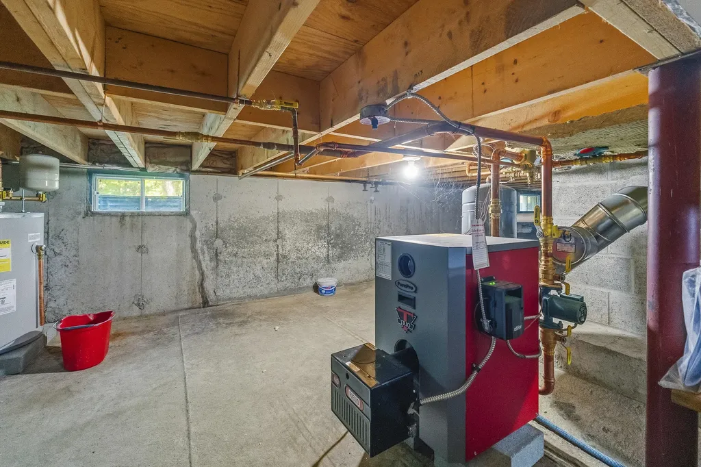 275 Hinks Road Jefferson ME 04348