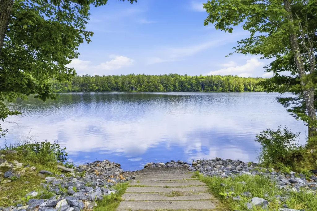 275 Hinks Road Jefferson ME 04348