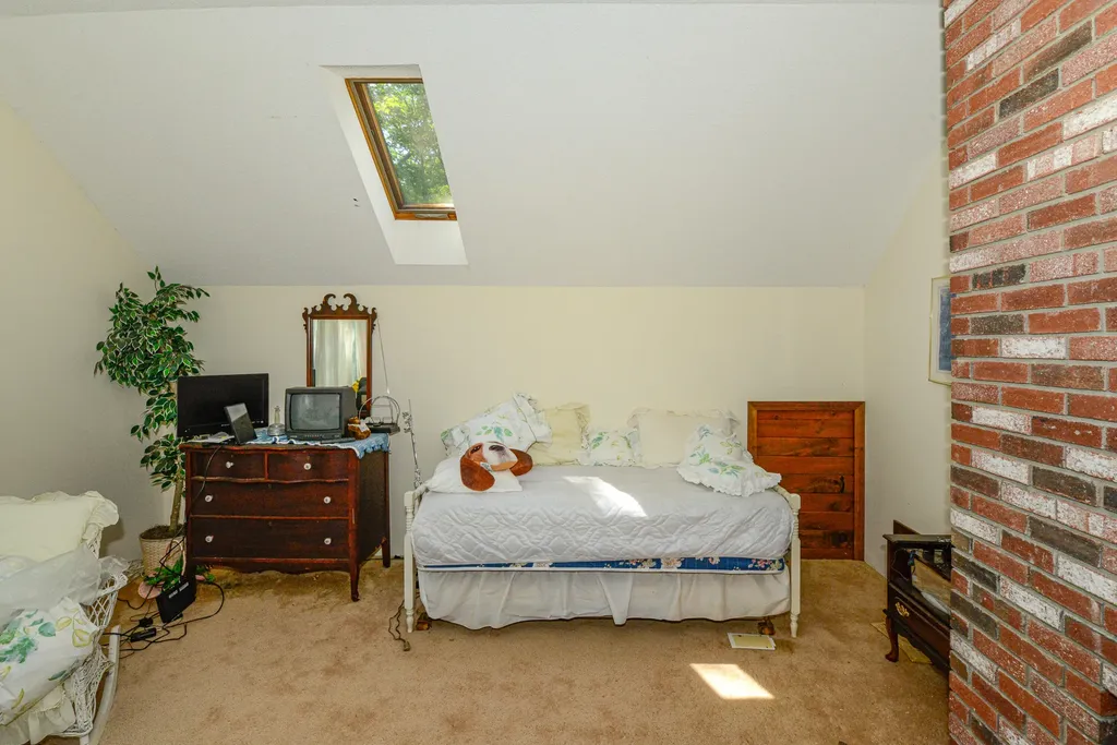 84 Kezars Ridge Waterford ME 04088