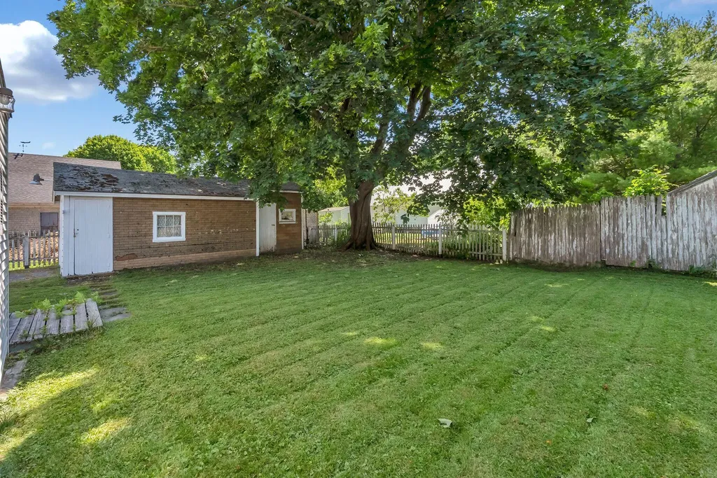 60 Willow Street Rockland ME 04841