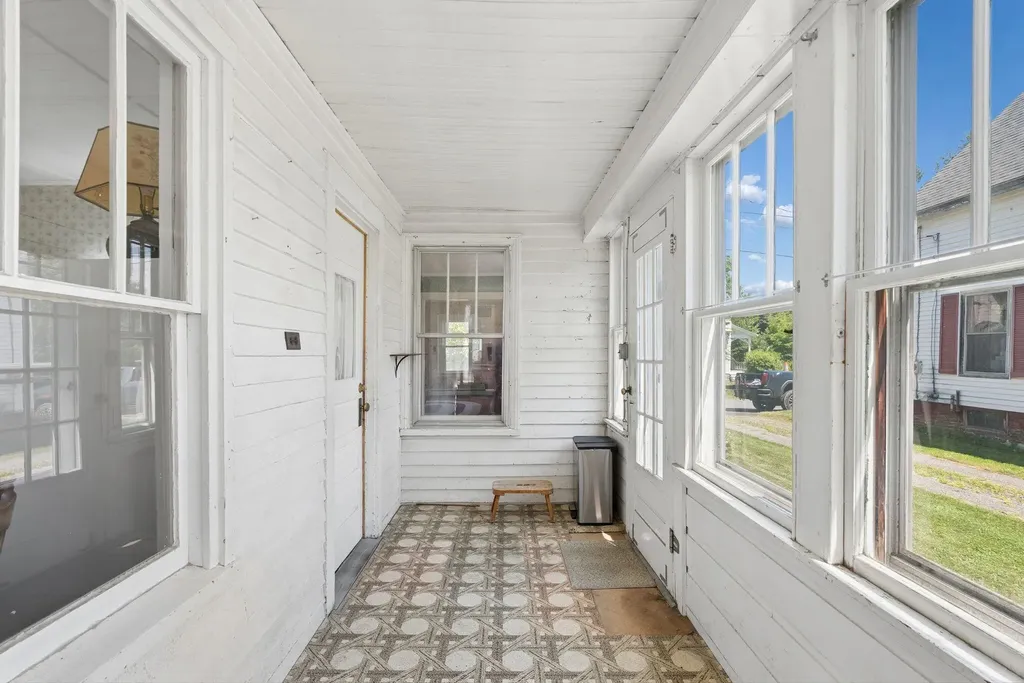 60 Willow Street Rockland ME 04841