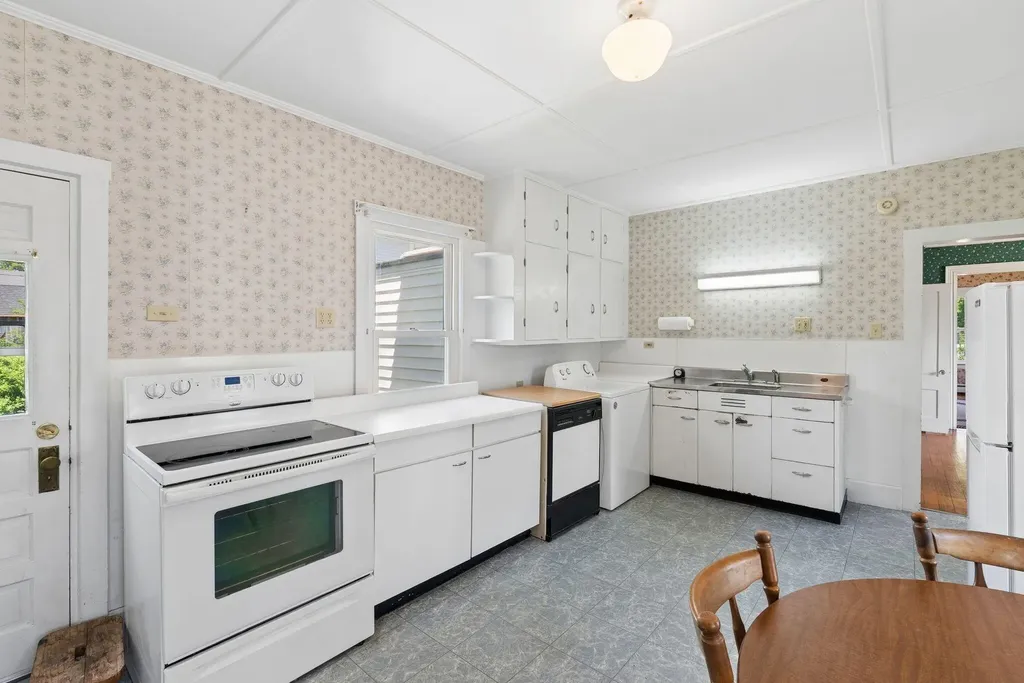 60 Willow Street Rockland ME 04841