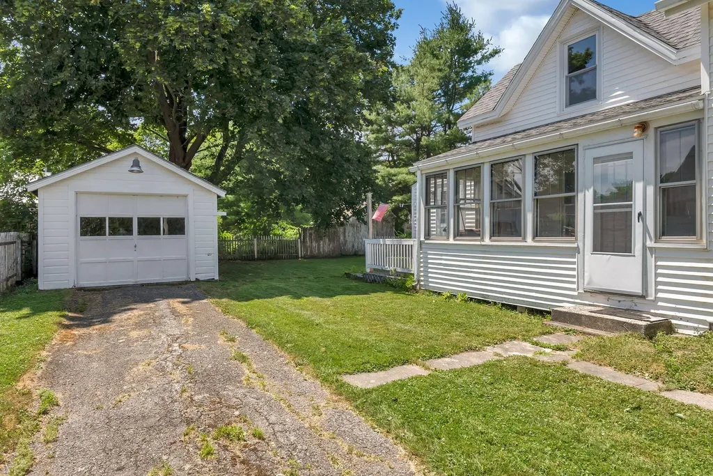60 Willow Street Rockland ME 04841