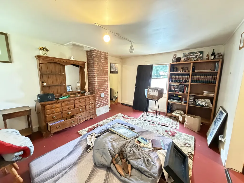74 Snowball Hill Road Bristol ME 04554
