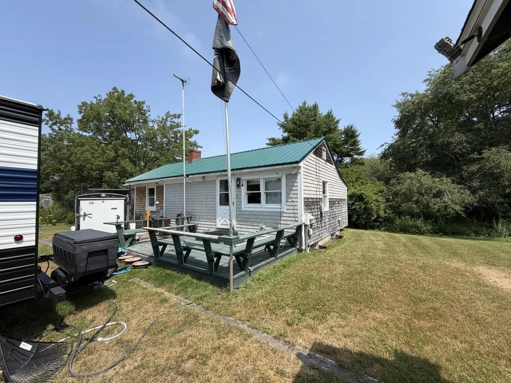 74 Snowball Hill Road Bristol ME 04554