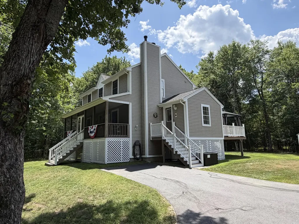 10 Angelwood Road Standish ME 04084