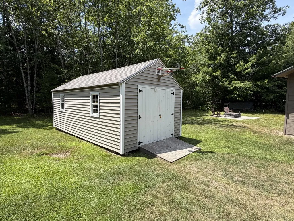 10 Angelwood Road Standish ME 04084
