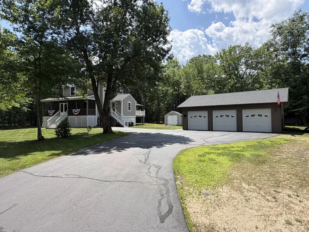10 Angelwood Road Standish ME 04084