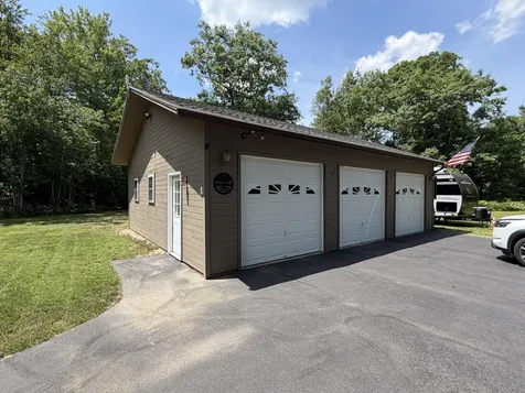 10 Angelwood Road Standish ME 04084