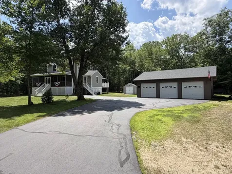 10 Angelwood Road Standish ME 04084