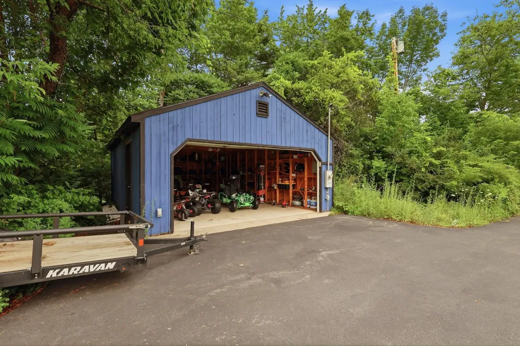 960 W River Road Augusta ME 04330