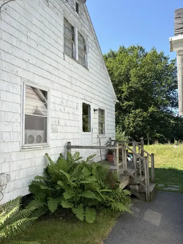 174 Ossipee Trail E Gorham ME 04038