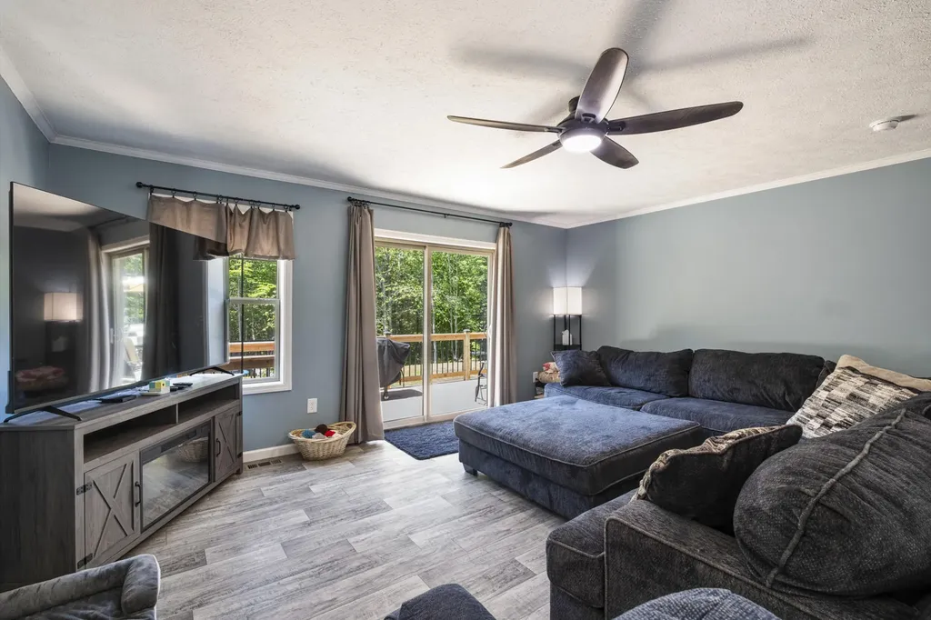 537 Winthrop Center Road Winthrop ME 04364