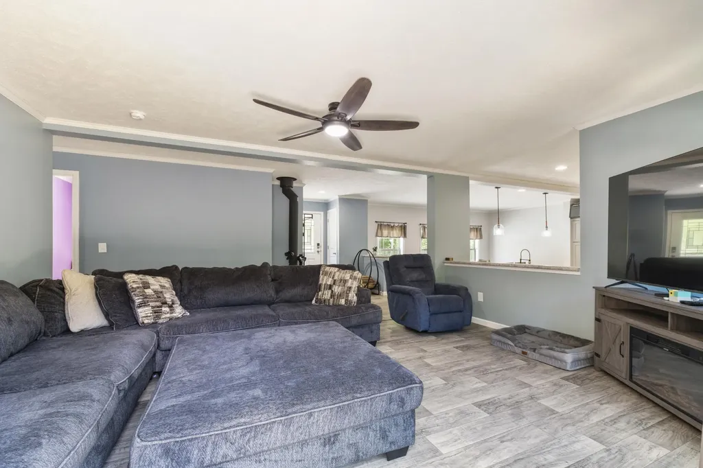 537 Winthrop Center Road Winthrop ME 04364