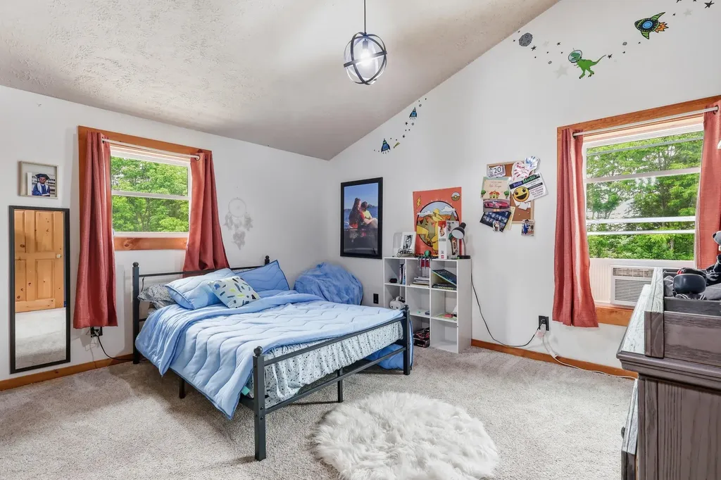 960 W River Road Augusta ME 04330