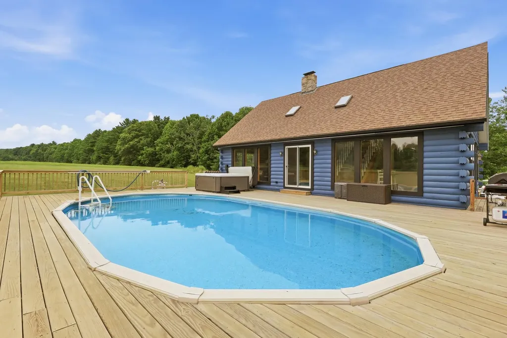 960 W River Road Augusta ME 04330
