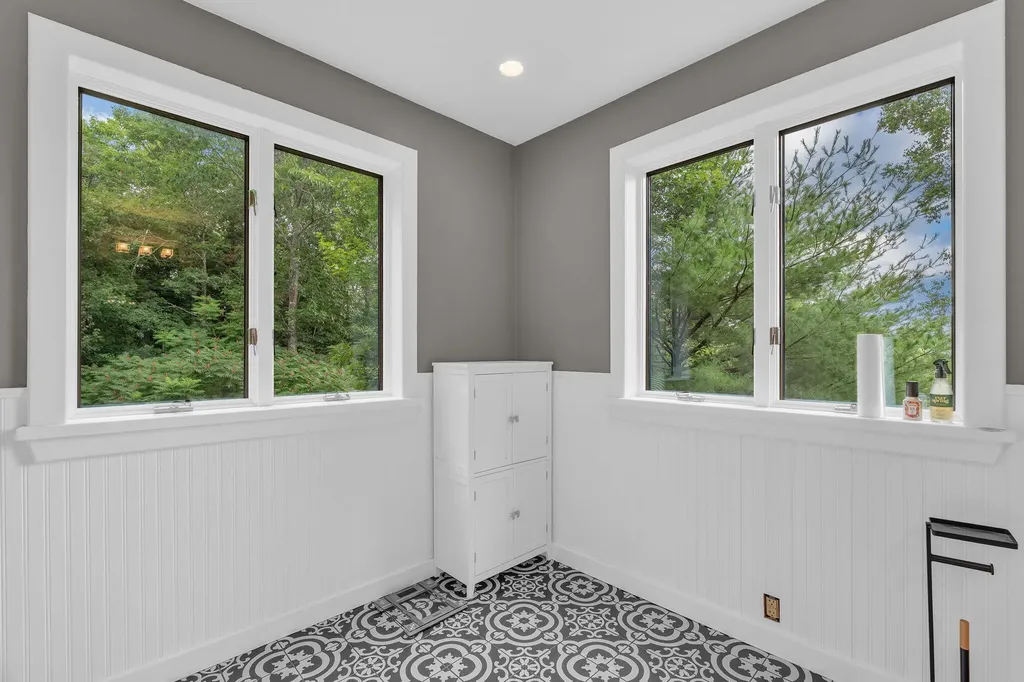 154 Daves Way Dresden ME 04342