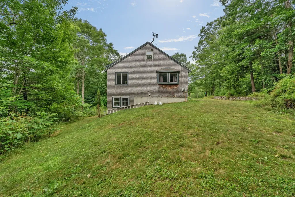 154 Daves Way Dresden ME 04342