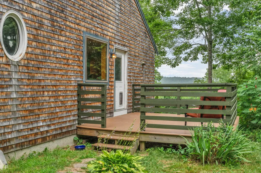 154 Daves Way Dresden ME 04342